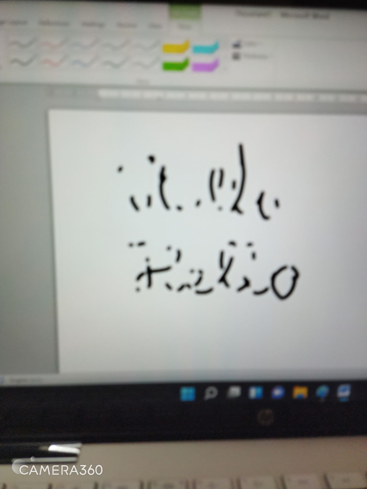 Ko dùng đc trên laptop shop ơi. nét đứt. xin trả lại sản phẩm.