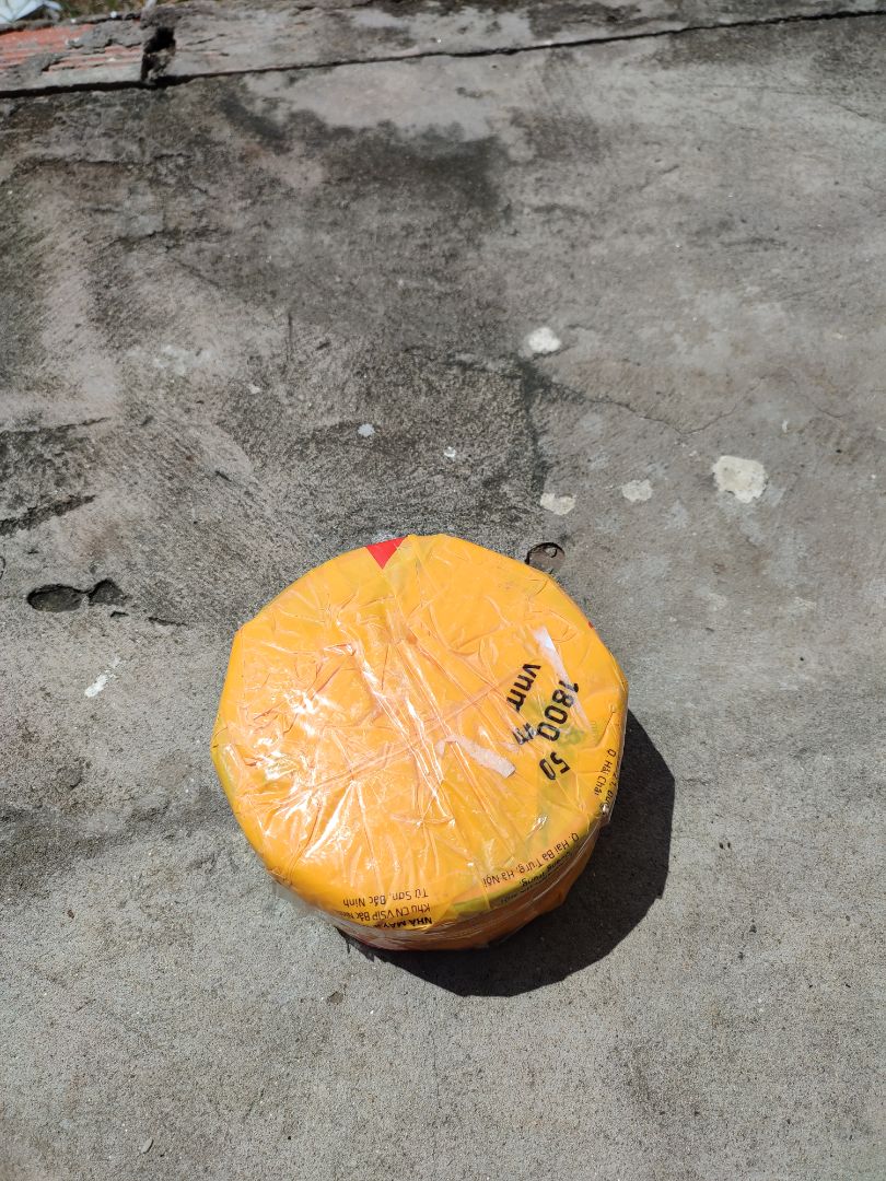 rất vui vì shop giao đúng sản phẩm như quản cáo. lớp keo dán rất dính thích nhất dán lên tole👍