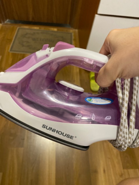 Xài rất tệ. Để nghiêng là nước tràn ra ngoài. Hơi nước lúc là ra ko đều. Tiếp nước khó. Đừng ham rẻ mà mua này nha mọi người
Gắng xíu nữa mua của phiplip mà xài