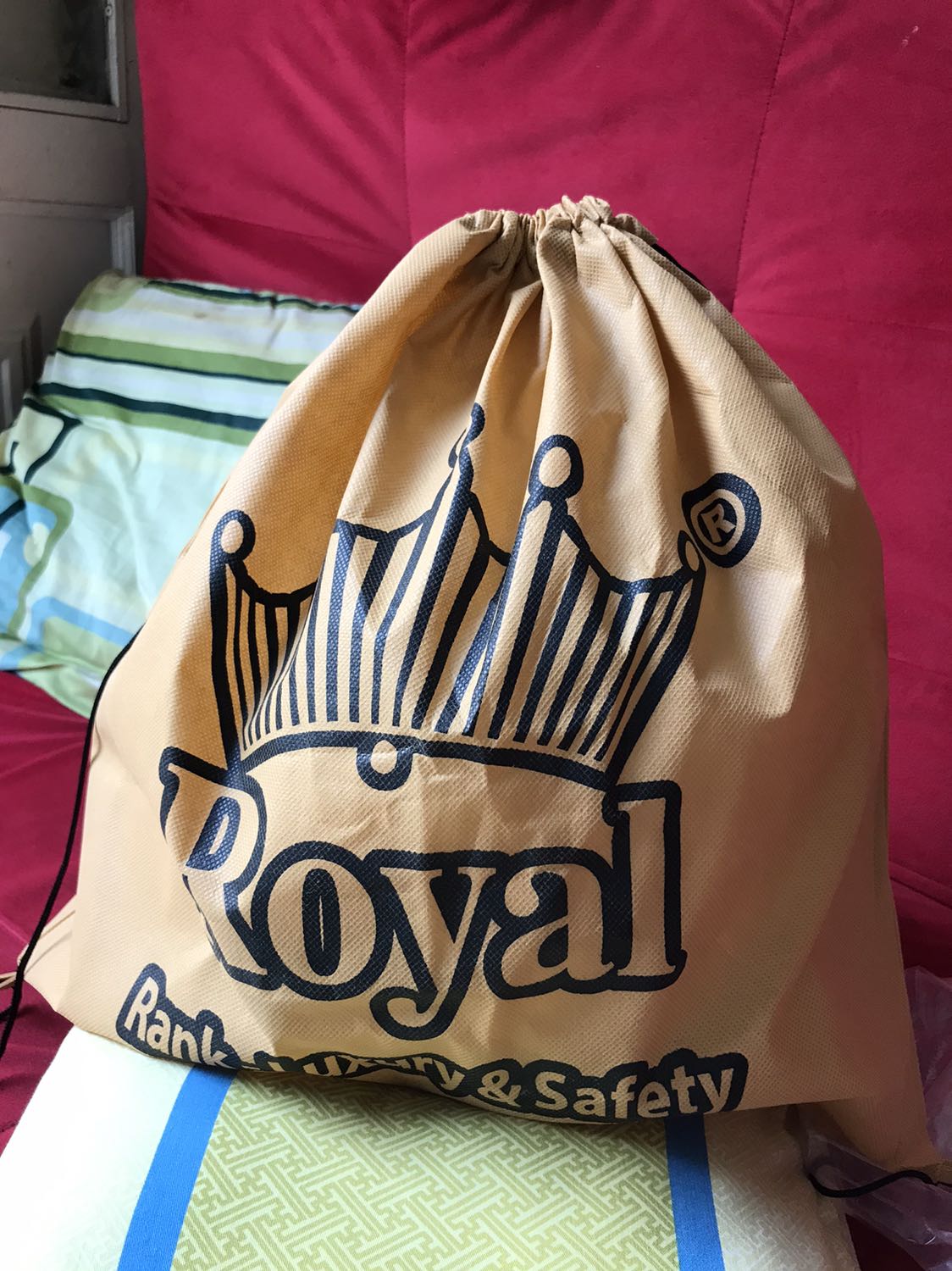 Nón đỉnh lắm nha mọi người, đẹp lắm, có phiếu bảo hành 12 tháng nữa. Nhận được nón hài lòng hơn mong đợi, mua tiki rẻ hơn mua mấy trang web khác. Nên muaaaaa