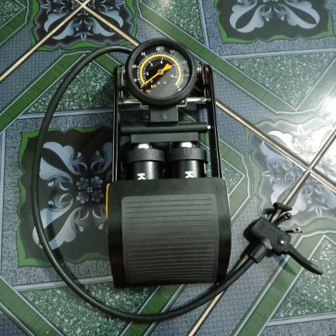 Đồ bơm chắc chắn. Mình bơm thử banh và bánh xe rất dễ dàng. Ai có xe đạp sắm 1 cái thì rất tiện luôn