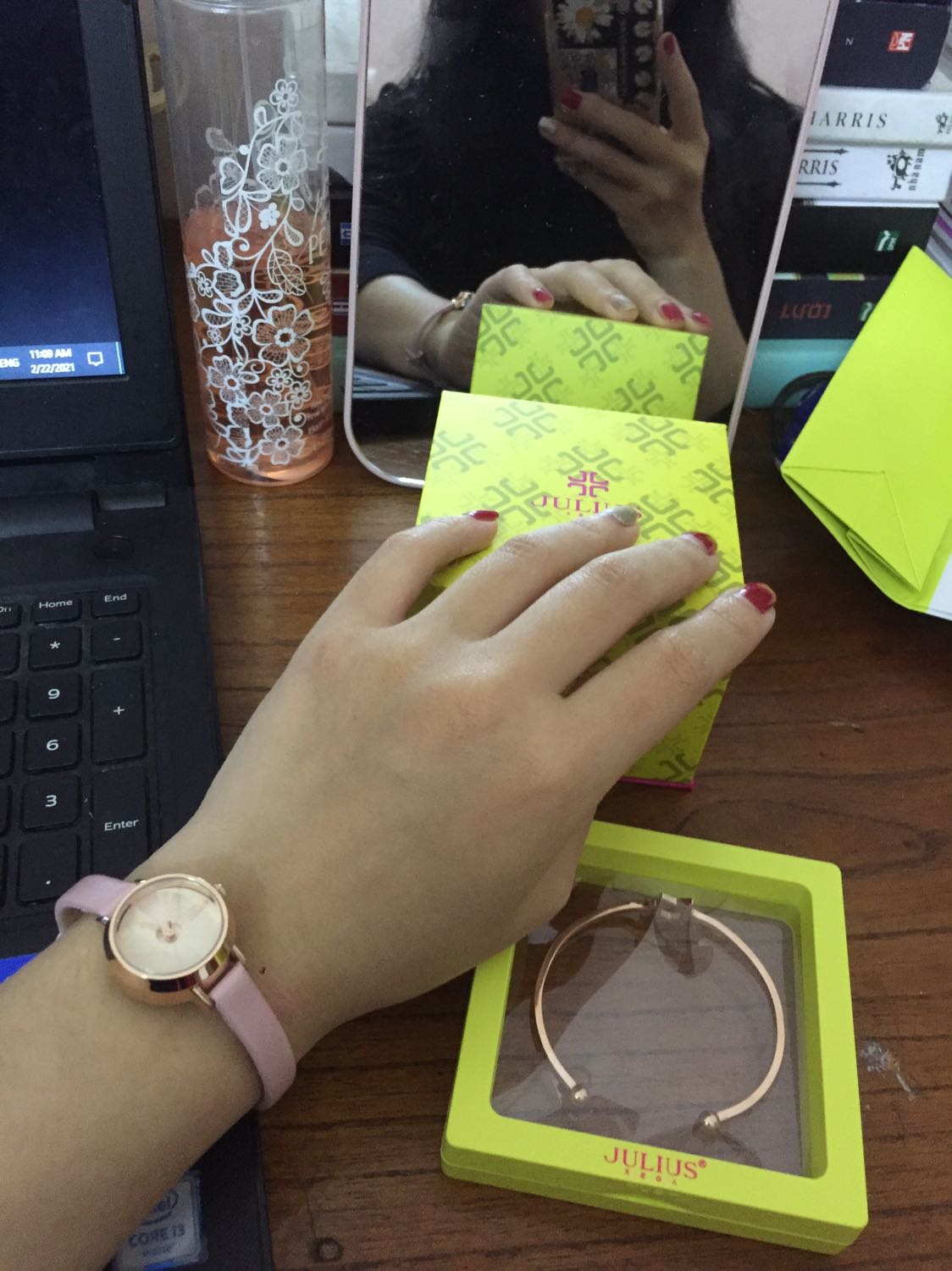 Đồng hồ siêu xinh luôn ạ... 
shop gói hàng rất cẩn thận