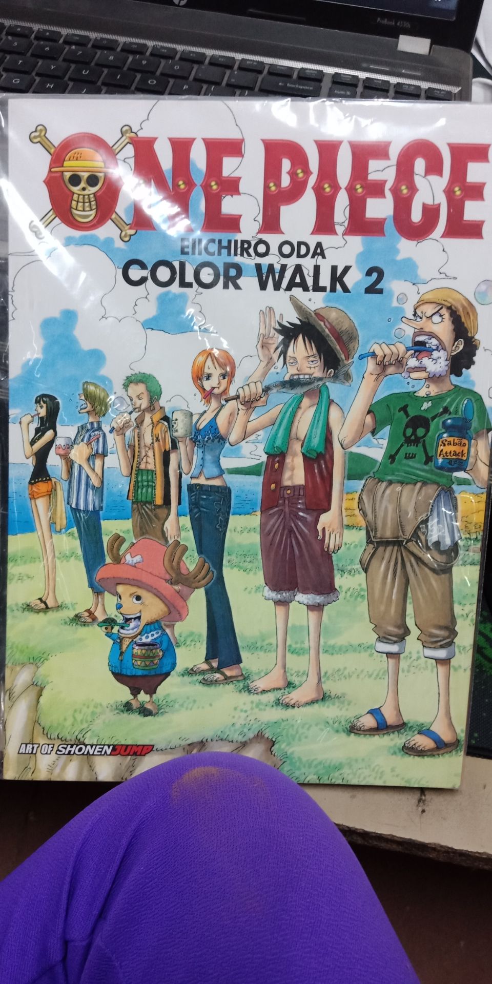 Gói ẩu, làm dính keo vô sách. Hên là ko hư hại gì nhiều, thành sách cũng ko mòn nhiều. Mong đợi lâu rồi mà thấy tiki sales 15% còn đc tặng one piece nên hốt lun. Bản tiếng việt sách dày gấp 3 lần bản tiếnh anh chắc tiếng việt diễn giải dài hơn quá haha. Nói chung giờ đọc lại bản gốc vẫn đã nhất. Cảm ơn Tiki nhiều lắm. Anh Shipper dễ thương