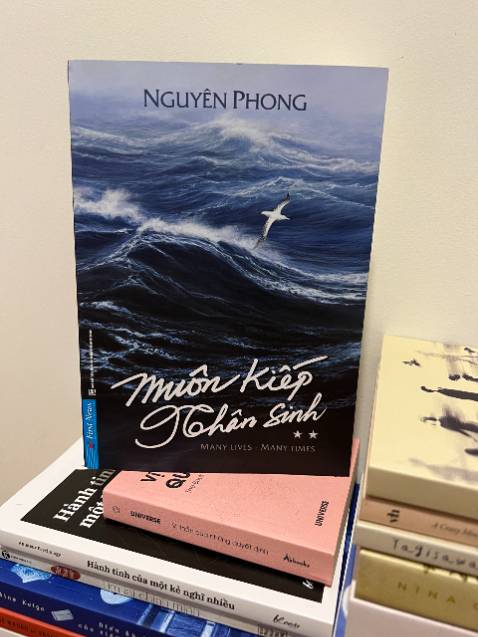 Nếu Bạn Nào Thích Sách Về Huyền Học Thì Đừng Bỏ Qua MKNS nhé. Nội Dung Hay, Sách In Rất Đẹp, Chất Lượng Giấy Tốt. Mình Mua Sách Ở Tiki Hơn 10 Năm Nay Lần Nào Cũng Hài Lòng