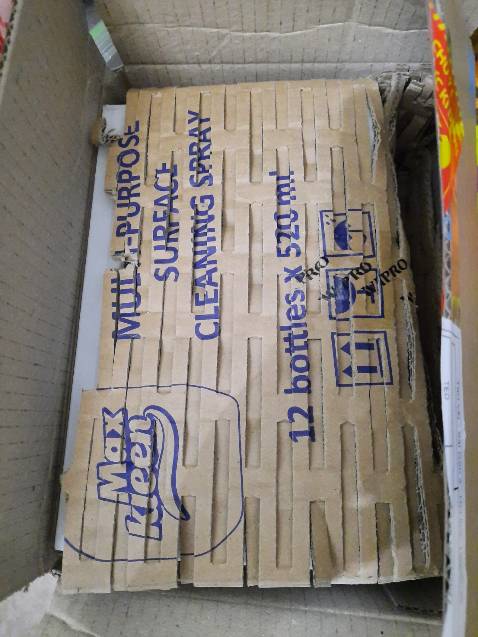 Đóng gói có 1 lớp giấy xốp xung quanh. Không bị nứt bể gì. Dùng rất tiện lợi pha cả trà và cafe. Lưới lọc khá nhuyễn. Đóng gói có 1 lớp giấy xốp xung quanh. Không bị nứt bể gì. Dùng rất tiện lợi pha cả trà và cafe. Lưới lọc khá nhuyễn.