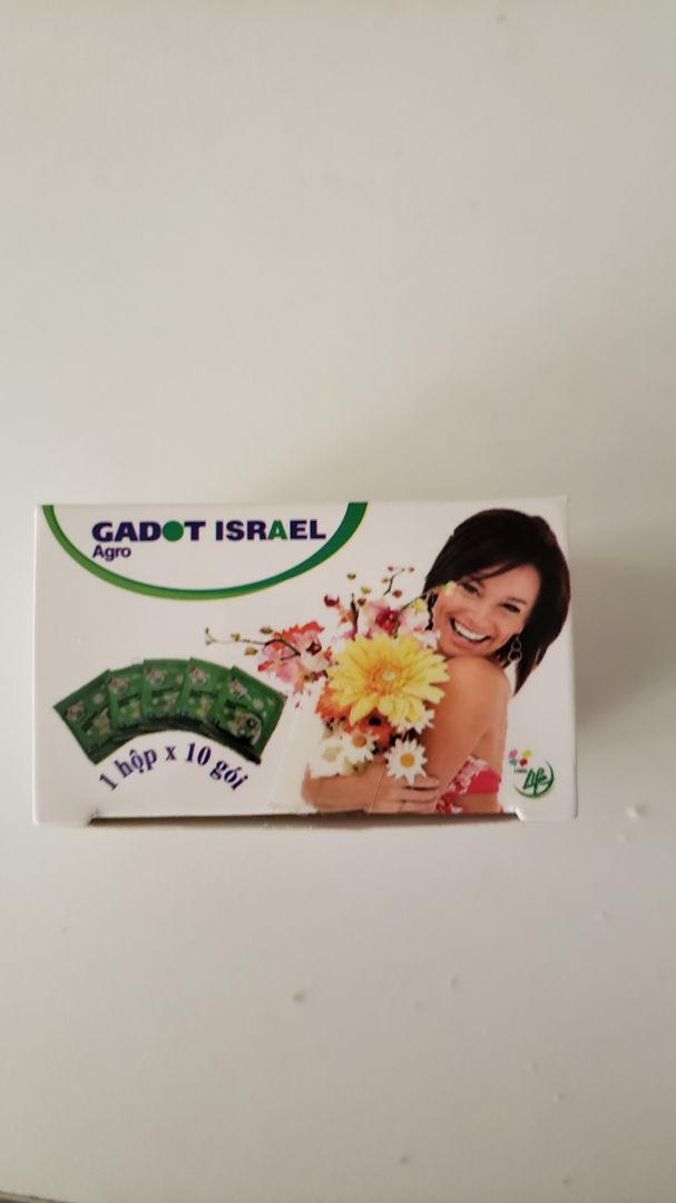 Mình rất hài lòng về bột dưỡng hoa này, dễ sử dụng và hiệu quả thực sự. Hoa hồng mình câm tươi cả tuần luôn, nước trong và sạch như hôm đầu tiên cắm. Mong shop có dạng hộp nhỏ và thìa đong để bớt rác thải và tiện dùng hơn.