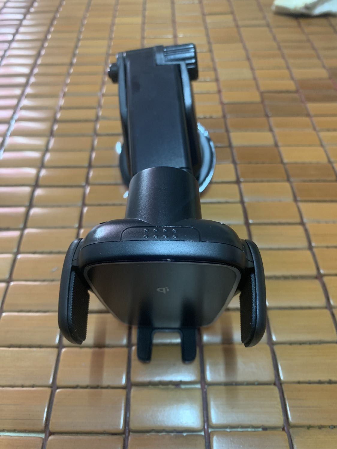 Đắn đo giá hơi chua nhưng r qđ mua đi xe sd map cho tiện, quả là tiền nào của nấy, sản phẩm đẹp và chất lắm nha shop