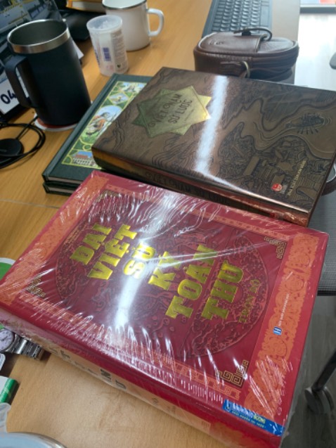 Sách đóng gói cẩn thận