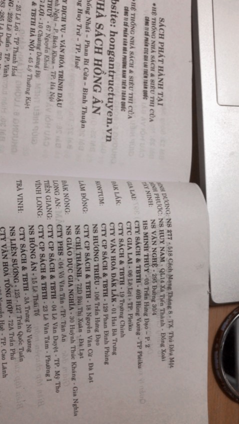 về bên ngoài thì sách được bao 1 lớp nylon nên mở ra nhìn sách rất mới, cuối sách thì có 1 vài trang bị dính chưa có cắt ra, sách giảng nói chung cũng dễ hiểu nhưng mà bài tập để luyện thì rơi vào tầm từ 2*** nên mình nghĩ ngoài luyện trong sách thì cũng nên kiếm đề những năm gần đây luyện thêm để nắm kiến thức cho sát với chương trình :v