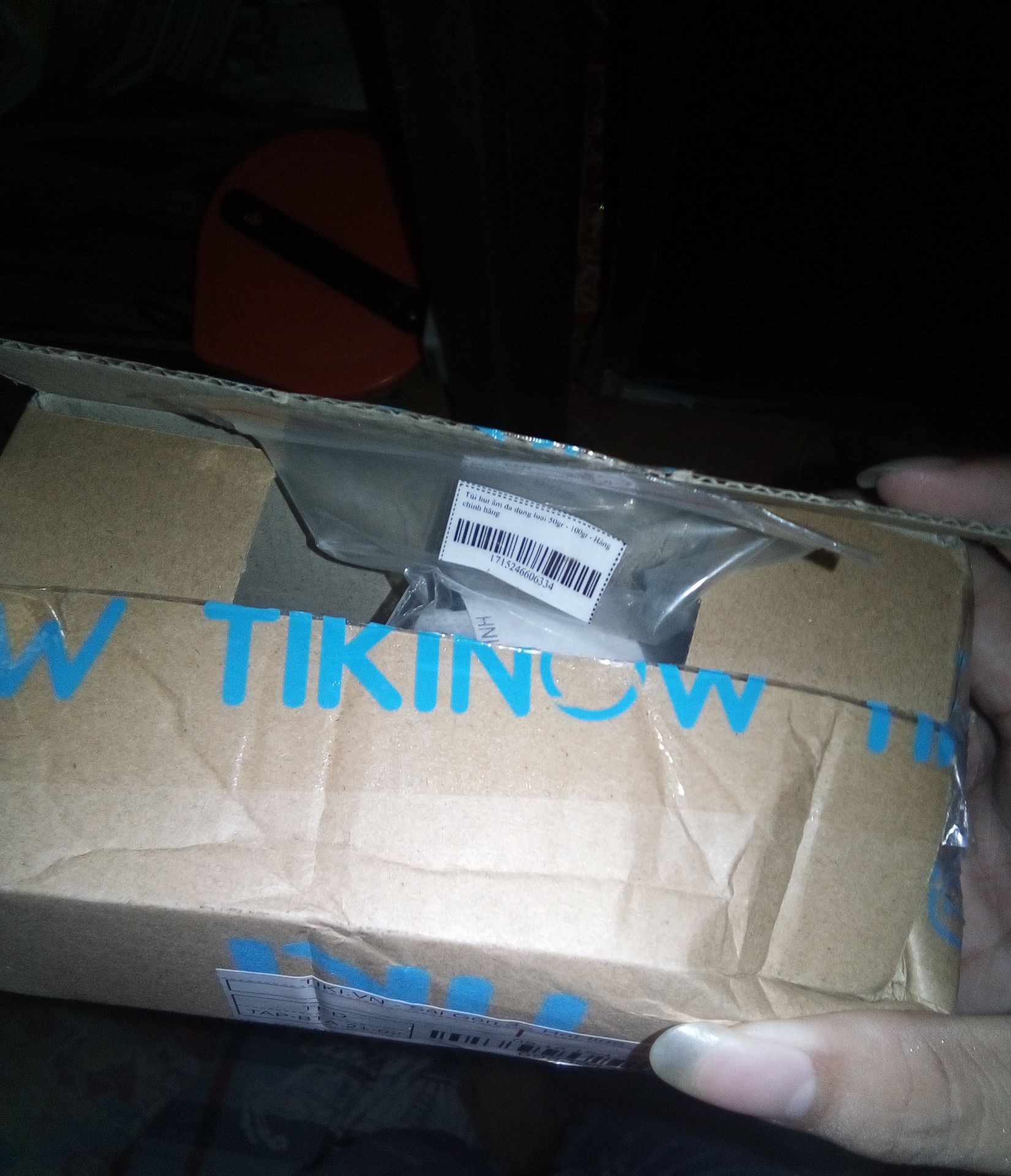 sau 1 thời gian sử dụng thì thấy sản phẩm sử dụng ok và dùng bỏ trong tủ cx vậy tuy nhiên hộp khi giao thì hơi móp nhưng vẫn đủ số lượng