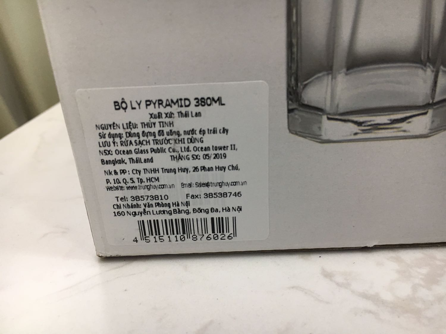 Ly rất đẹp. Tiki đóng gói cẩn thận. Giao hàng nhanh.