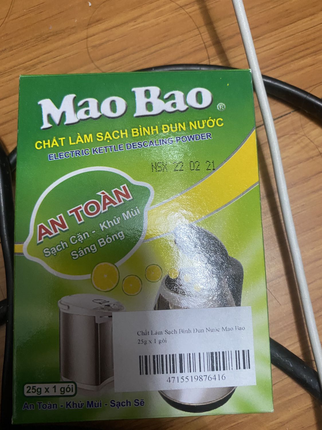 Dùng khá là ổn, k có mùi gì nồng cả, làm vệ sinh cho ấm thì rất sạch, lại có sticker nữa nên cảm thấy sp rất chỉnh chu