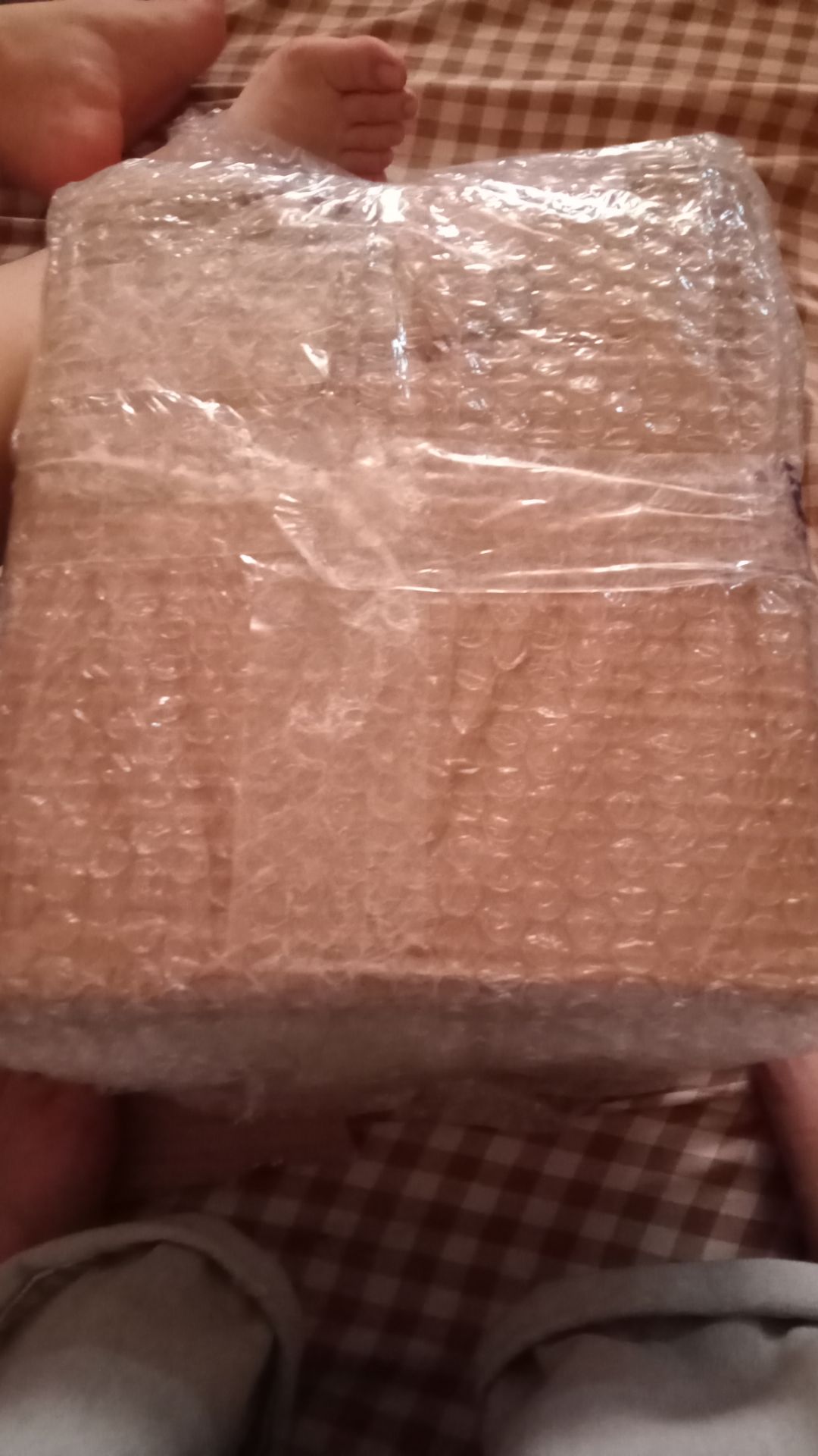 gói hàng cẩn thận chắc chắc , hộp sản phẩm rất đẹp , rồi sản phẩm y như hình ,  máy hoạt động rất ok