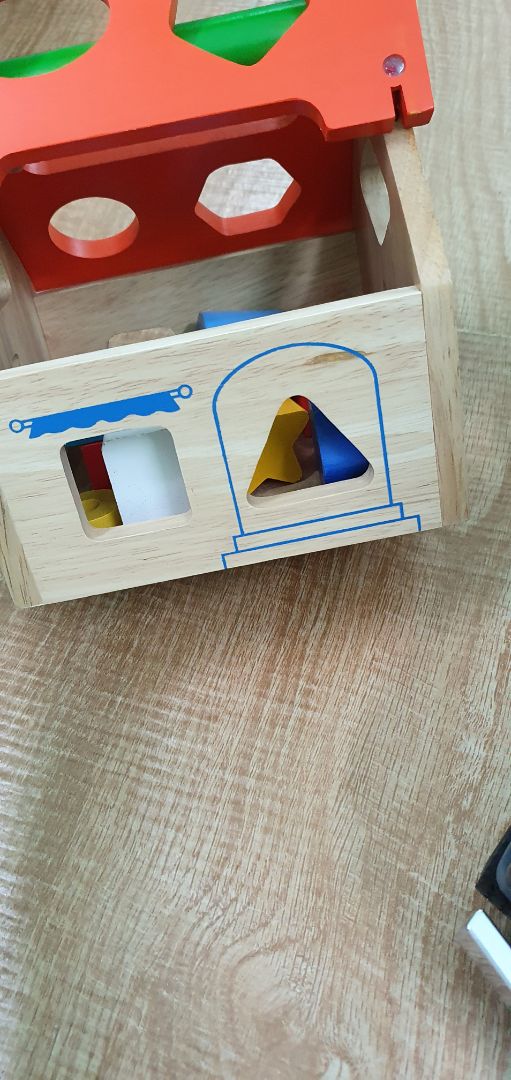 màu sắc đẹp kích thích trẻ em con nít, hình khối đa dạng giúp trẻ phát triển khả năng ghép hình