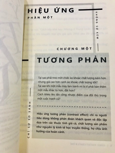 Bản in có hình thức đẹp. Nội dung đưa nhiều ví dụ cụ thể phù hợp xu hướng đời sống hiện tại. Dễ nắm bắt, dẫn dắt suy nghĩ người đọc.
Gửi sách chỉ bọc PE mỏng. Dễ cấn gãy góc sách. Mong các cửa hàng lưu ý hơn.
Chân thành cảm ơn.