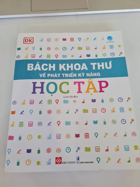 Bao bì đẹp, nội dung về câu từ hình ảnh đơn giản bắt mắt, dễ hiểu. Bé 11 tuổi rất thích