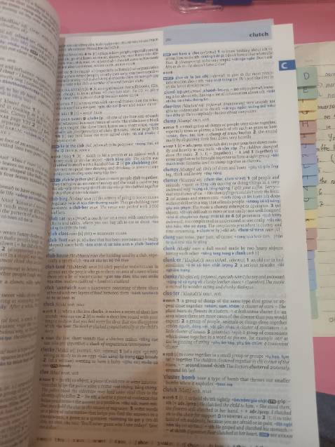 Vì từ điển dày nên giấy sẽ mỏng. Mực in rõ ràng, sắc nét, đóng chắc chắn. Giá cả hợp lý👍