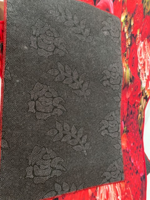 Nói là chất liệu silicon mà giờ giao về là cái này