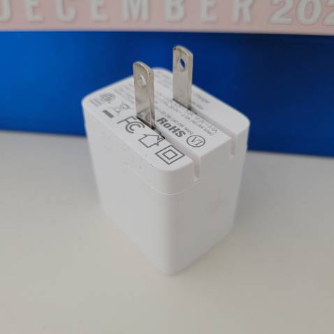 Sản phẩm đúng như mô tả, sạc pin nhanh, không bị nóng, 2 cổng C tiện lợi sạc cho 2 điện thoại cùng lúc, sẽ ủng hộ shop tiếp