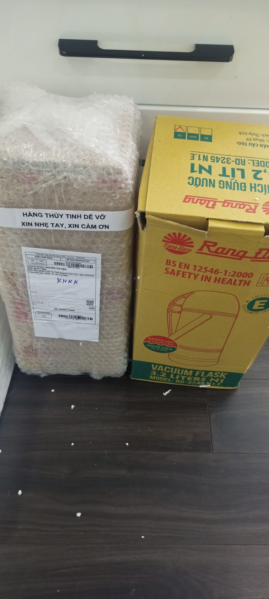 Cảm ơn shop giao hàng siêu nhanh, mình đã mua của shop 1 lần rồi , rất tốt giờ mua thêm 1 cái cho người thân, sẽ tiếp tục ủng hộ shop