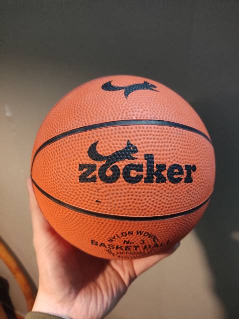 Bóng chất lượng tốt. Phù hợp với thể trạng của trẻ 5-6 tuổi