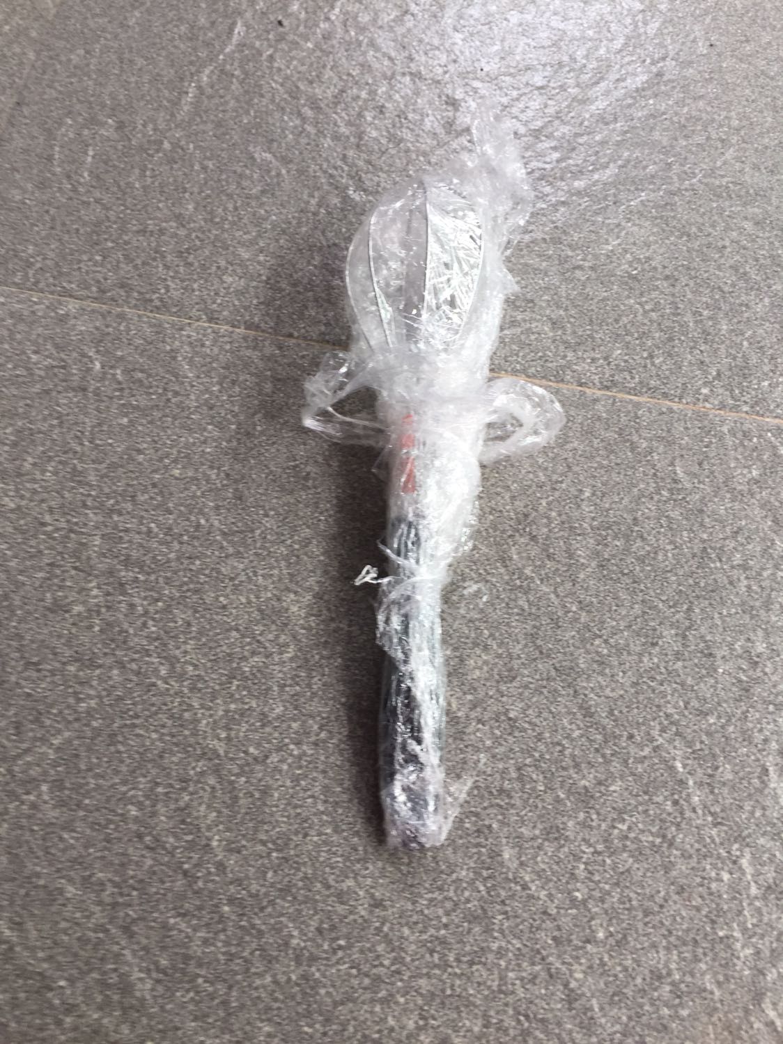 Giao sớm nhưng gói hàng lại ko kĩ, so với giá thì hơi đắt