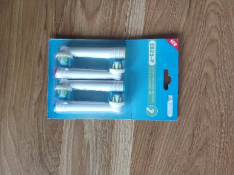 Chuẩn máy Oral B dùng rất thích, cước mềm vừa đủ, giá hợp lý, mình cứ 3 tháng thay 1 lần nên mua vài bộ dùng dần. Đóng gói cẩn thận, giao hàng nhanh. Hài lòng