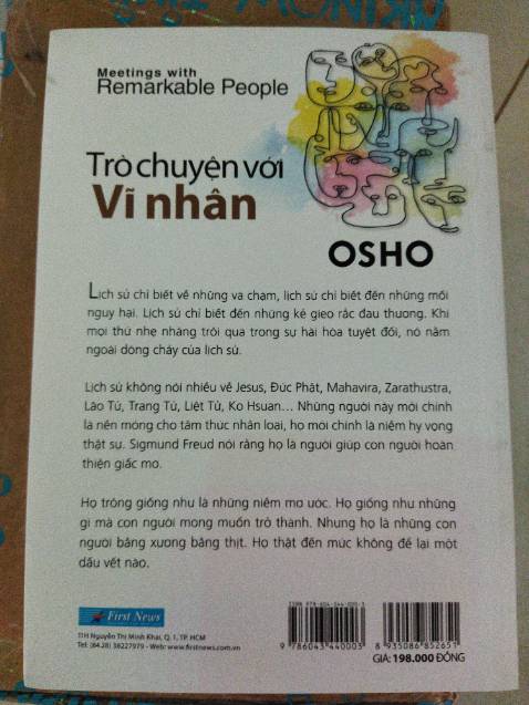 Lần trước giao cuốn bị rách, trầy nay đã đổi cuốn mới, đẹp hơn, sạch hơn. Nội dung thì hay, có rất nhiều bài học được Osho rút ra từ câu chuyện của những vĩ nhân, rất sâu sắc, khi đọc nên ngẫm nhiều. Chấm 4 sao vì lần trước giao sách rách Lần trước giao cuốn bị rách, trầy nay đã đổi cuốn mới, đẹp hơn, sạch hơn. Nội dung thì hay, có rất nhiều bài học được Osho rút ra từ câu chuyện của những vĩ nhân, rất sâu sắc, khi đọc nên ngẫm nhiều. Chấm 4 sao vì lần trước giao sách rách