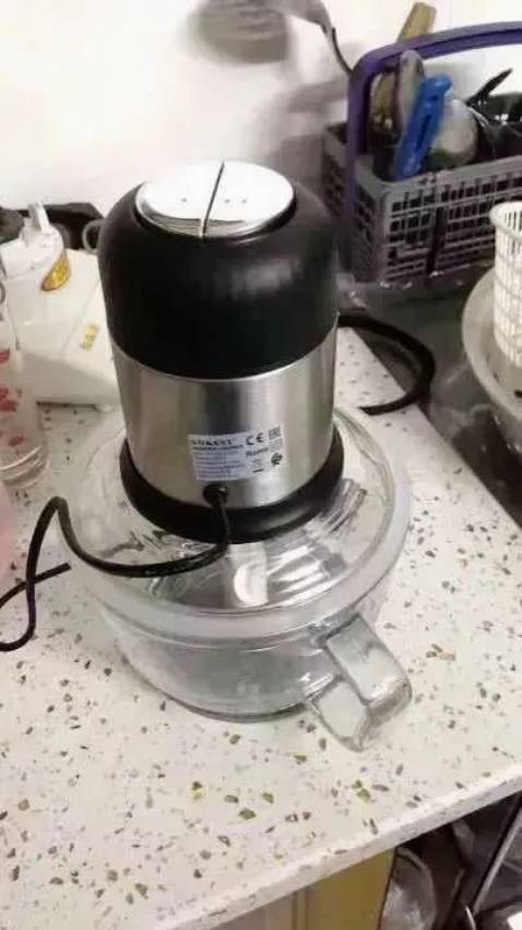 cối dày dặn xoay đều lưỡi dao sắc mình xay thịt được 1 lúc đã nhuyễn hết shop tư vấn nhiệt tình