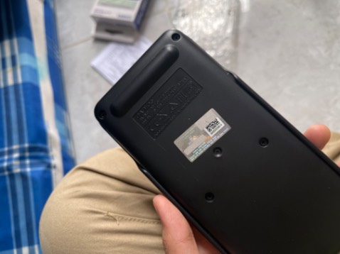 Mua hàng mới, giao hàng cũ, trầy xước. Yêu cầu đổi cái mới gấp.