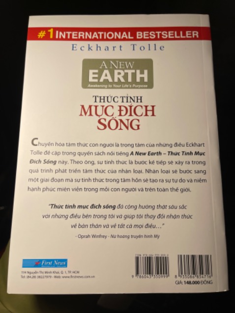 Sách của First News thì hình thức và nội dung đều chất lượng, sách mới ạ tái bản quý IV/2021. Về nội dung, tác giả phân tích về bản ngã và những tác động chi phối lên đời sống con người, để hướng về sự tỉnh thức, trân trọng hiện tại tức các Vô ngã và không còn Chấp ngã vì Hình tướng vốn cuối cùng sẽ bị hoại diệt