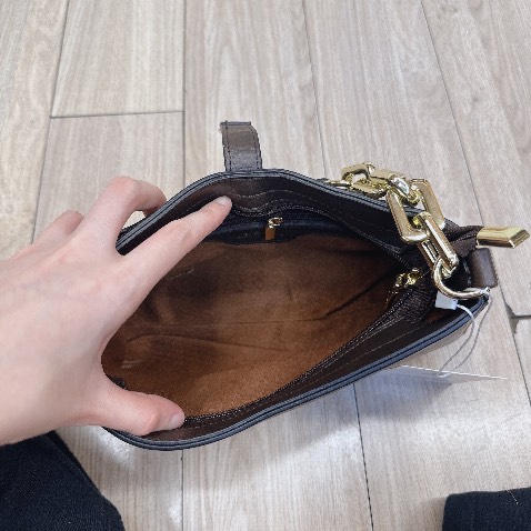 Hàng đẹp chất da ok form túi đẹp ko móp form giao hàng nhanh cực