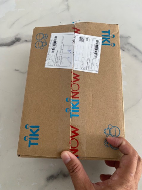 Giao nhanh, đóng gối kĩ, sản phẩm gọn nhẹ nhưng thiếu cục pin theo máy tiếc quá nên ko *** liền được