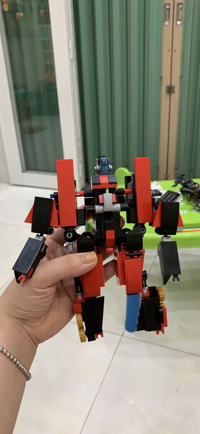 Đủ đồ nghề chỉ thiếu 1 con ốc nhỏ nhưng vẫn đánh giá 5 sao vì giao nhanh vs gói cẩn thận