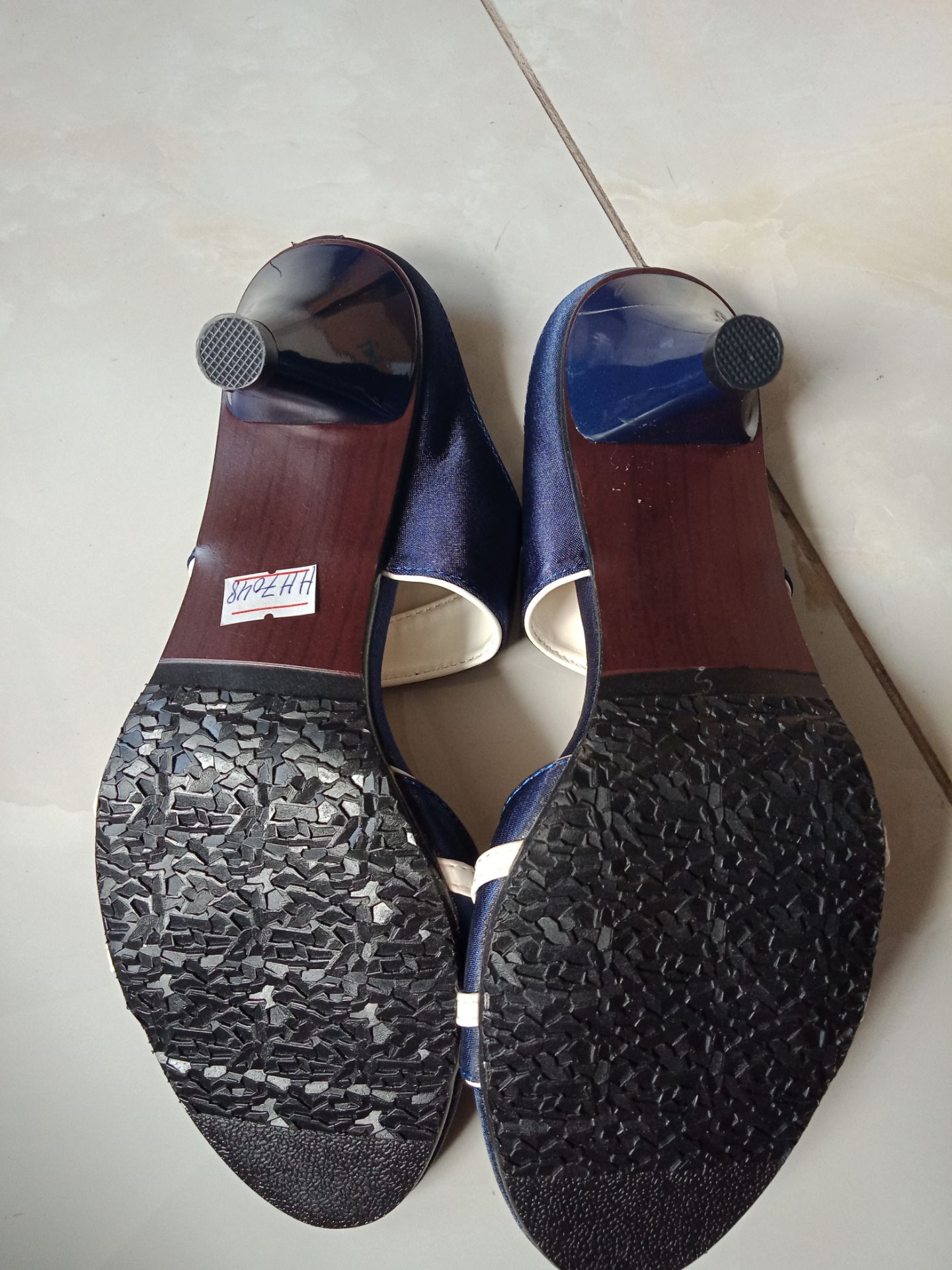 Rất đẹp đi không đau chân, đường mau tỉ mỉ, chắc chắn