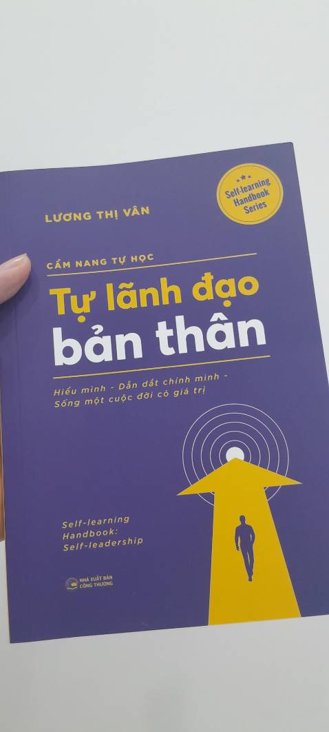 Shop đóng gói hàng cẩn thận, chỉnh chu, giao hàng nhanh ạ
Sách hay và ý nghĩa.