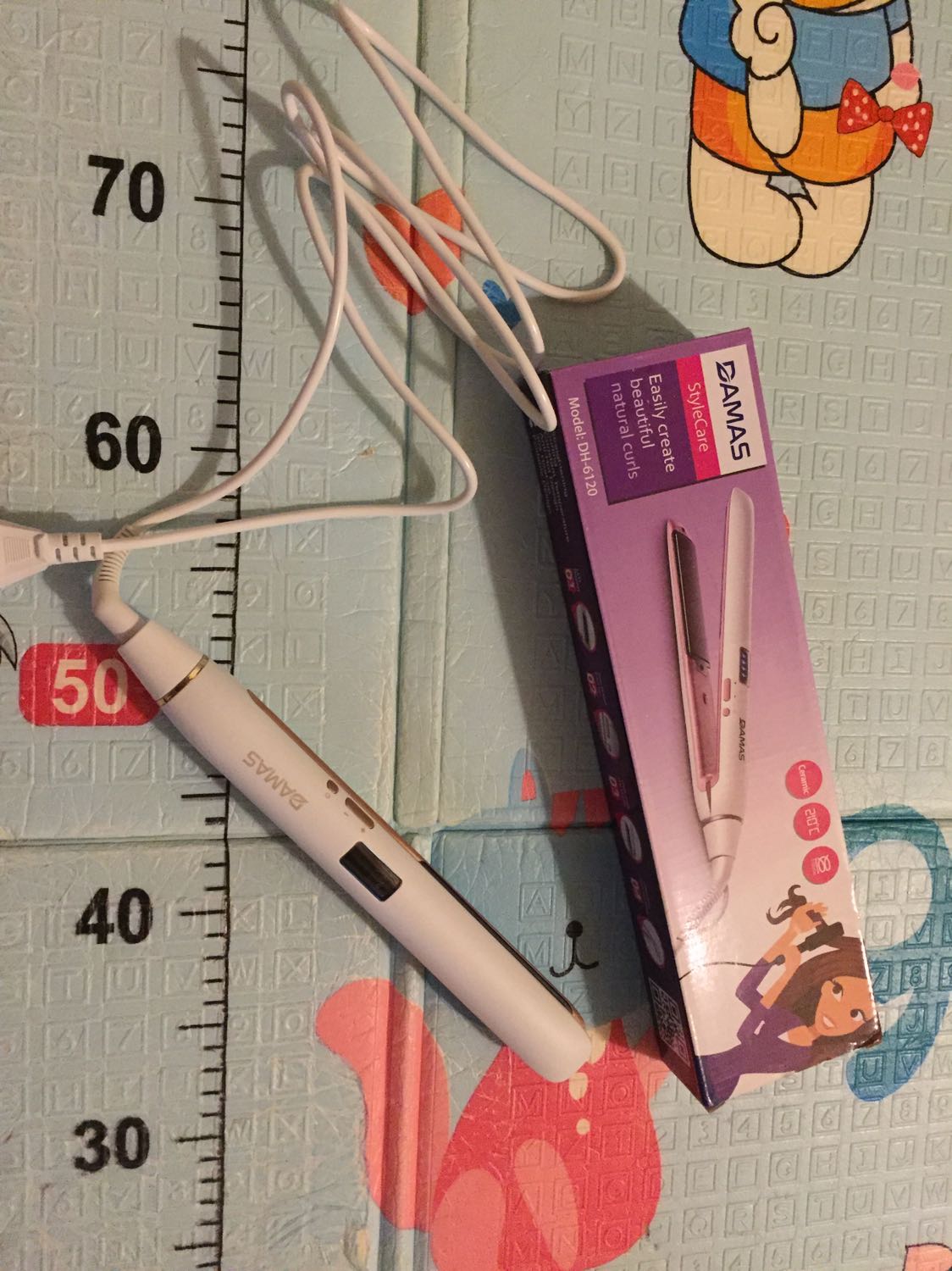 Máy đẹp kinh khủng shop ạ, nhìn lớp vàng như mạ vàng vậy. Được bảo hành tận 12 tháng lận 
Nóng nhanh duỗi tóc mượt, lớp gang của máy cách nhiệt tránh bị bỏng tuyệt đối 
Good 👍🏻