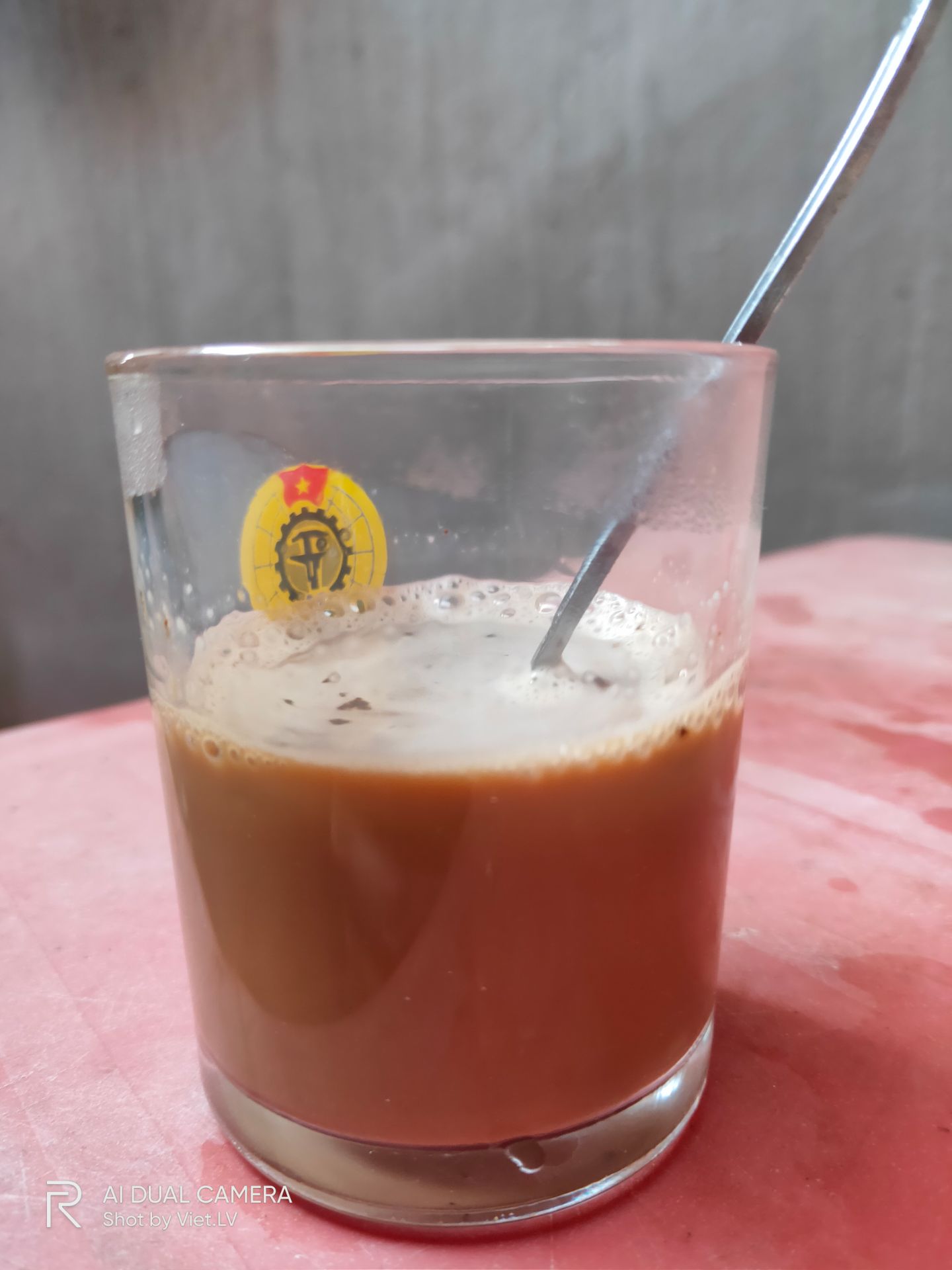 sản phẩm ok đấy các bạn. ngon hơn mấy cafe hoà tan công nghiệp mùi hương liệu nhiều. nhưng nsx nên thêm lượng cf để đậm đà hơn nhé