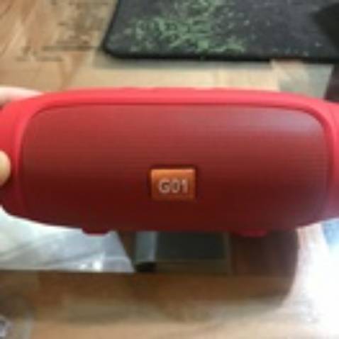 Loa chất lượng rất tốt, chắc chắn kết nối Bluetooth nhann, âm thanh trong và to. Màu sắc bên ngoài đẹp. Mọi người nên mua nhé