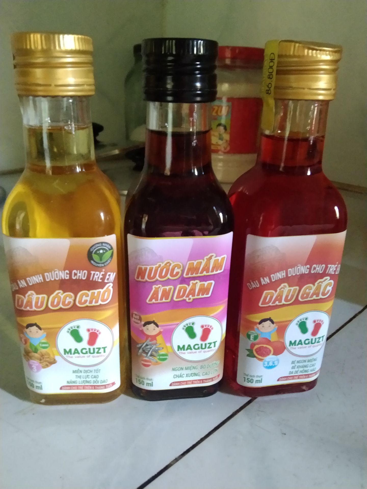 giao hàng chậm hơn so với dự kiến 1 ngày nên mình chỉ cho 4_sao thôi. sản phẩm đóng gói kĩ và chắc chắn. hộp ko có dấu hiệu bị móp . chưa sử dụng nên chưa biết ra sao. nhưng sản phẩm thì ok. sẽ ủng hộ shop cho các lần sau