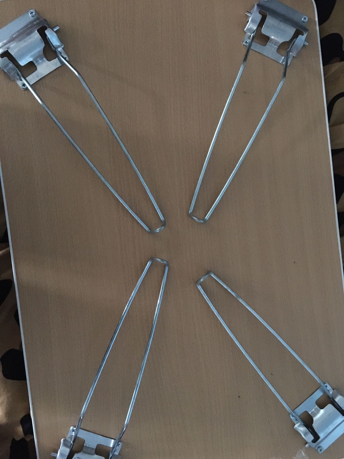 Trời ơi trời bốn chân  1 chân ngắn hơn chân còn lại rồi học đường nào sản phẩm không giống với hình quảng cáo