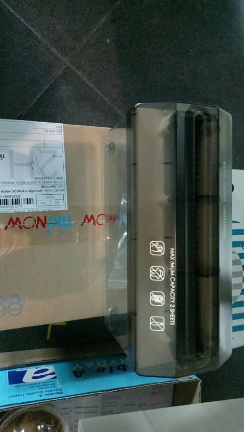 Wow, 10h56 đặt hàng - 14h00 nhận được hàng, đóng gói đẹp là vui nè.
 Để thử xem thế nào. Quay thử cũng mượt mà , sợi cắt ra đẹp