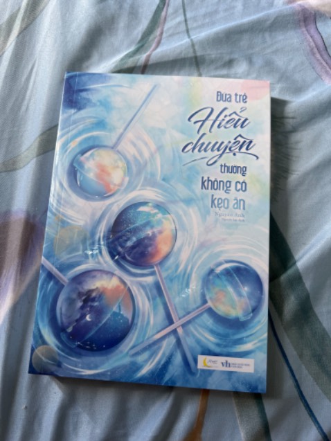 Mua trên Tiki lúc nào giá cũng rẻ, đóng gói cẩn thận. Mình mới đọc vài trang, thấy khá hay và giống đời thực.