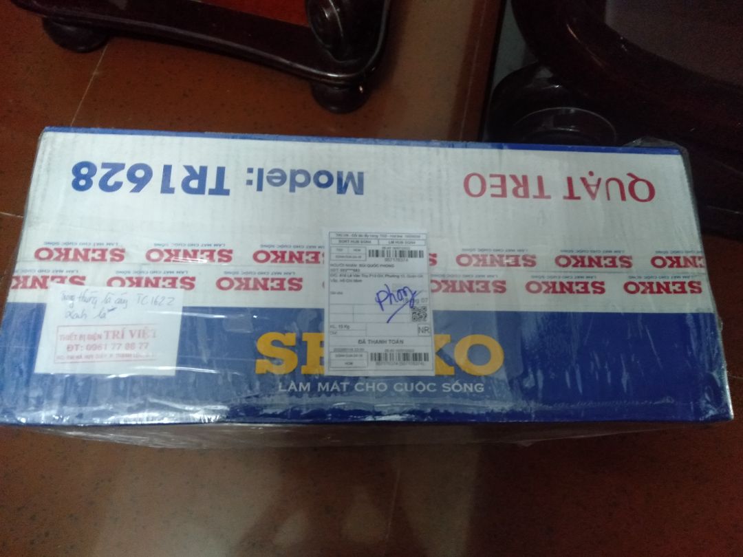 Mình đặt 03 sản phẩm, shop chỉ giao 01 sản phẩm.Hàng lấy thùng khác đóng.Mình chưa khui hàng.Do mình đã thanh toán nên lúc giao hàng ko có mình  nhận.Đề nghị sớm giải quyết cho mình đủ hàng