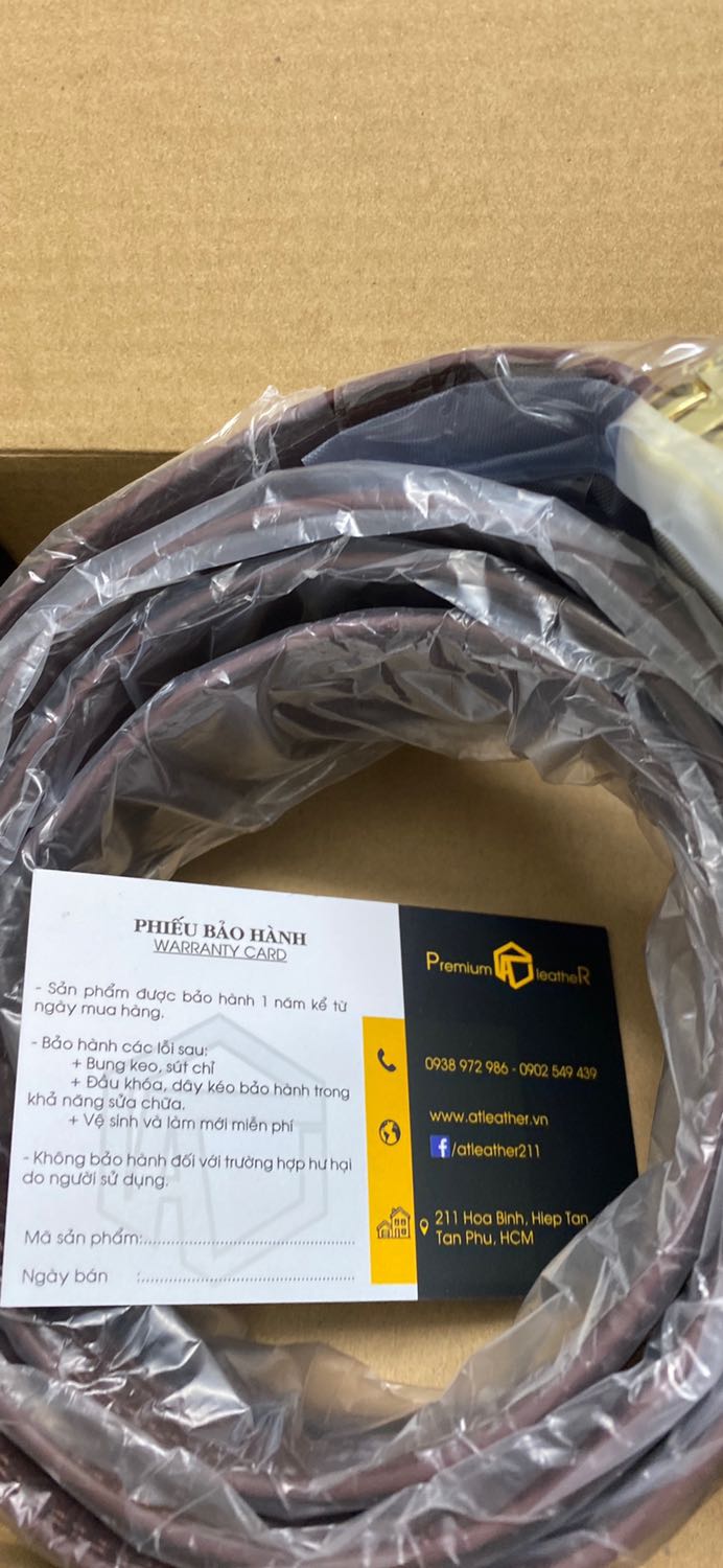 Mua tặng nhìn đẹp nên mua nha mn. Không biết chất lượng như nào nhưng giao hàng là t2 mà t5 mới nhận được. Không sao mk cũng không cần gấp