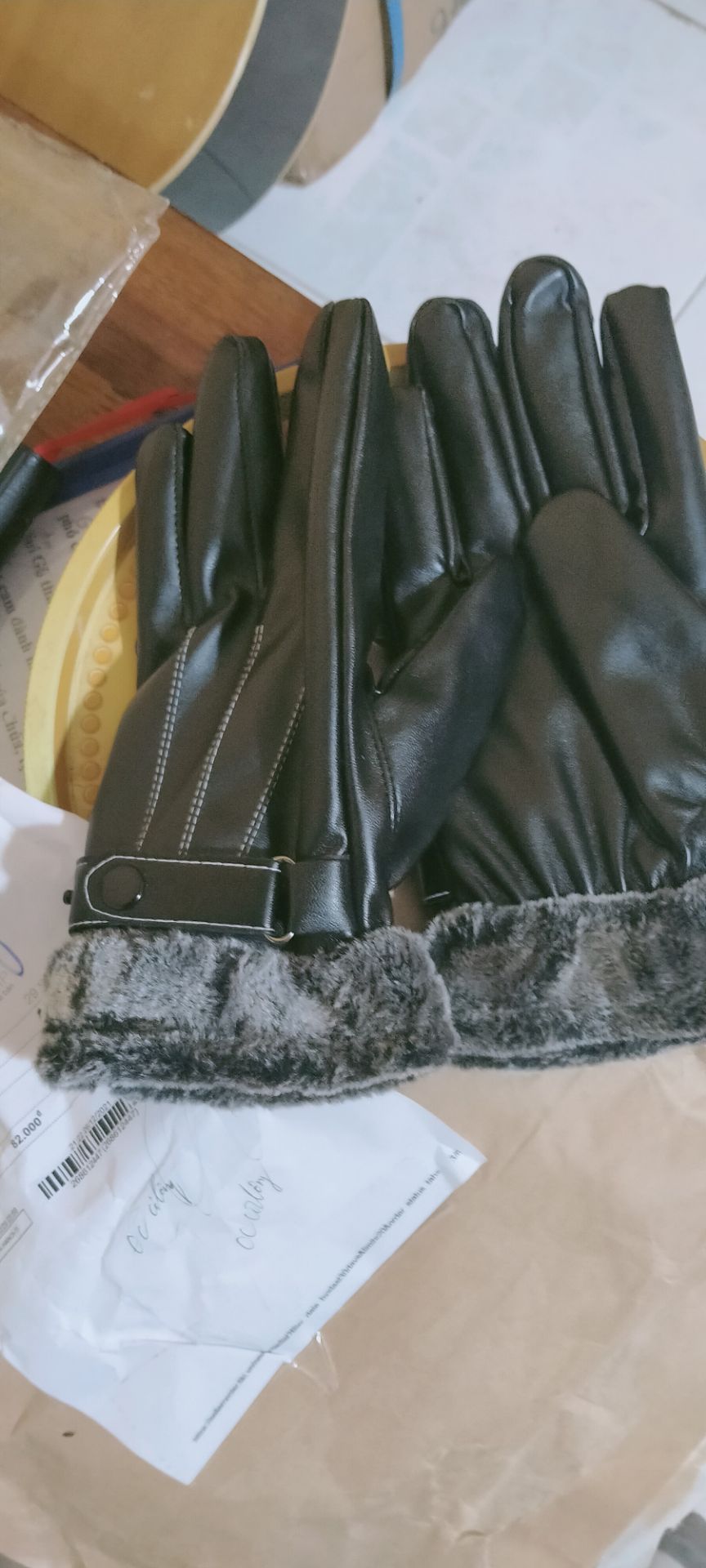 vừa vặn luôn cứ nghĩ là nó to quá với lại bông lông không được như hình te tua trừ 1 sao