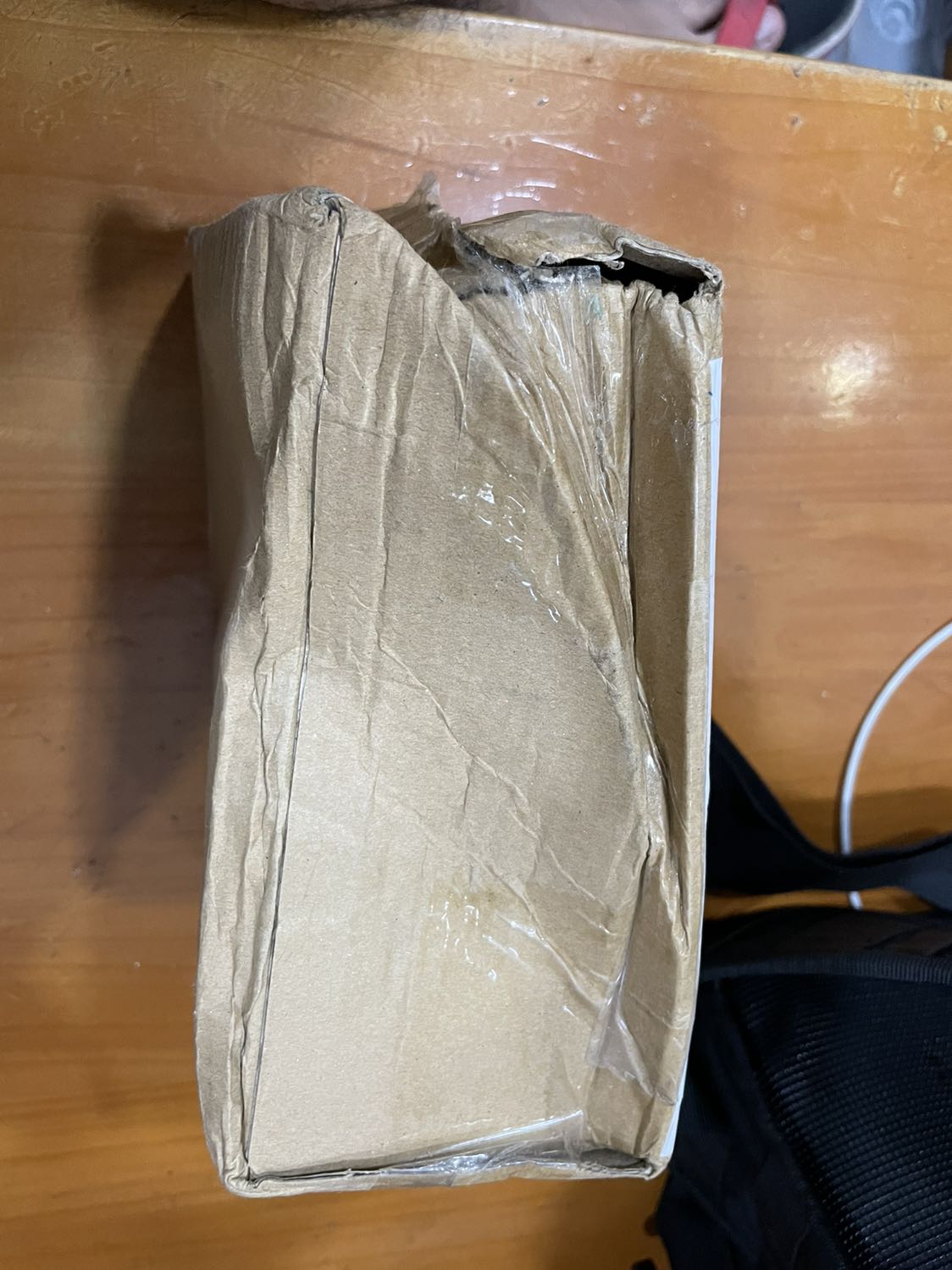 Sản phẩm rất tốt, thanks shop
nhưng shop nên làm việc lại với bên vận chuyển, time vận chuyển quá lâu,hộp hàng móp méo,đồ điện tử mà shipper thì ném luôn hàng xuống đất trước cửa nhà xong đi
Nếu có chỗ rate sao vận chuyển thì t sẽ cho -⭐️