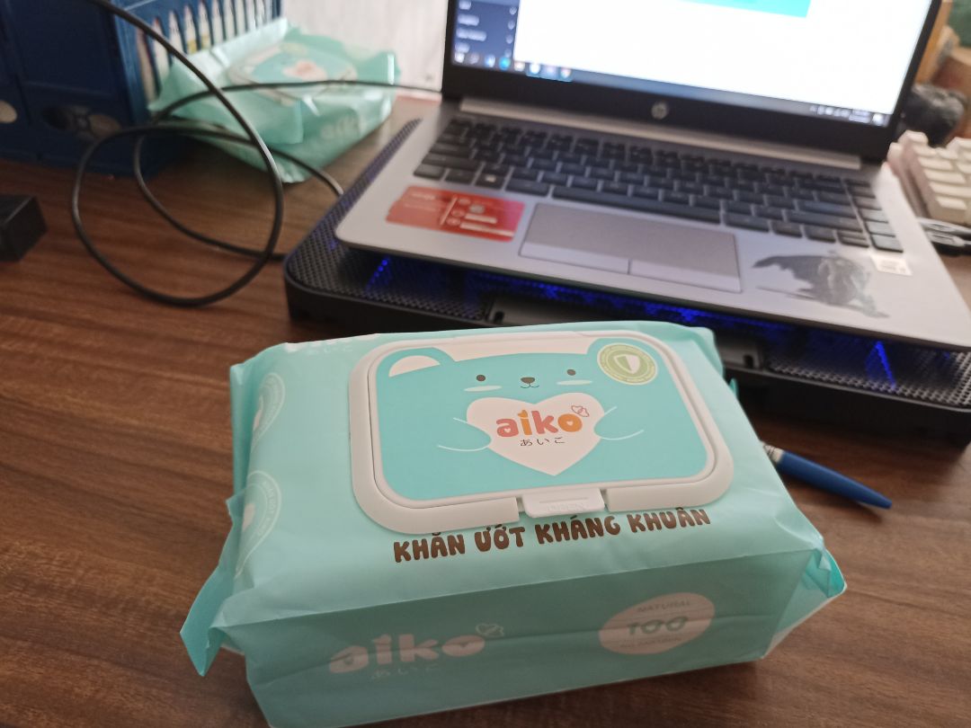 hộp 100 tờ dùng thích . shop nhiệt tình . ok hộp 100 tờ dùng thích . shop nhiệt tình . ok