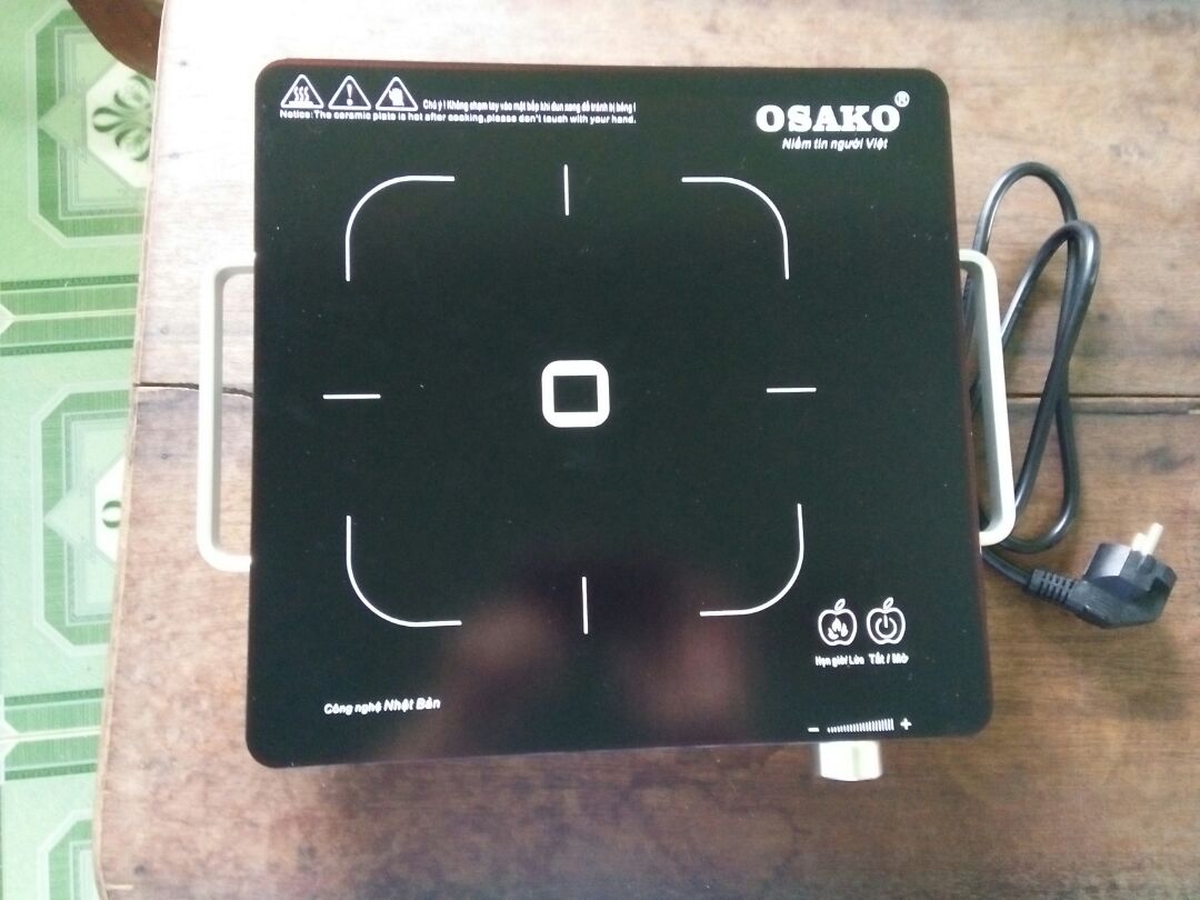 Giao hàng nhanh bếp nấu xong tắt rồi mà vẫn kêu mãi mới. chạy hơi ồn bếp dùng nâu dài thì chưa biết có bền ko giờ thì OK cho xốp 5 sao. nhưng ghét nhất là mua hàng ở tiki. không có ***. để gọi tư vấn. nhắn tin thì không thèm trả lời. mua bán kiểu này rất bất bình Giao hàng nhanh bếp nấu xong tắt rồi mà vẫn kêu mãi mới. chạy hơi ồn bếp dùng nâu dài thì chưa biết có bền ko giờ thì OK cho xốp 5 sao. nhưng ghét nhất là mua hàng ở tiki. không có ***. để gọi tư vấn. nhắn tin thì không thèm trả lời. mua bán kiểu này rất bất bình