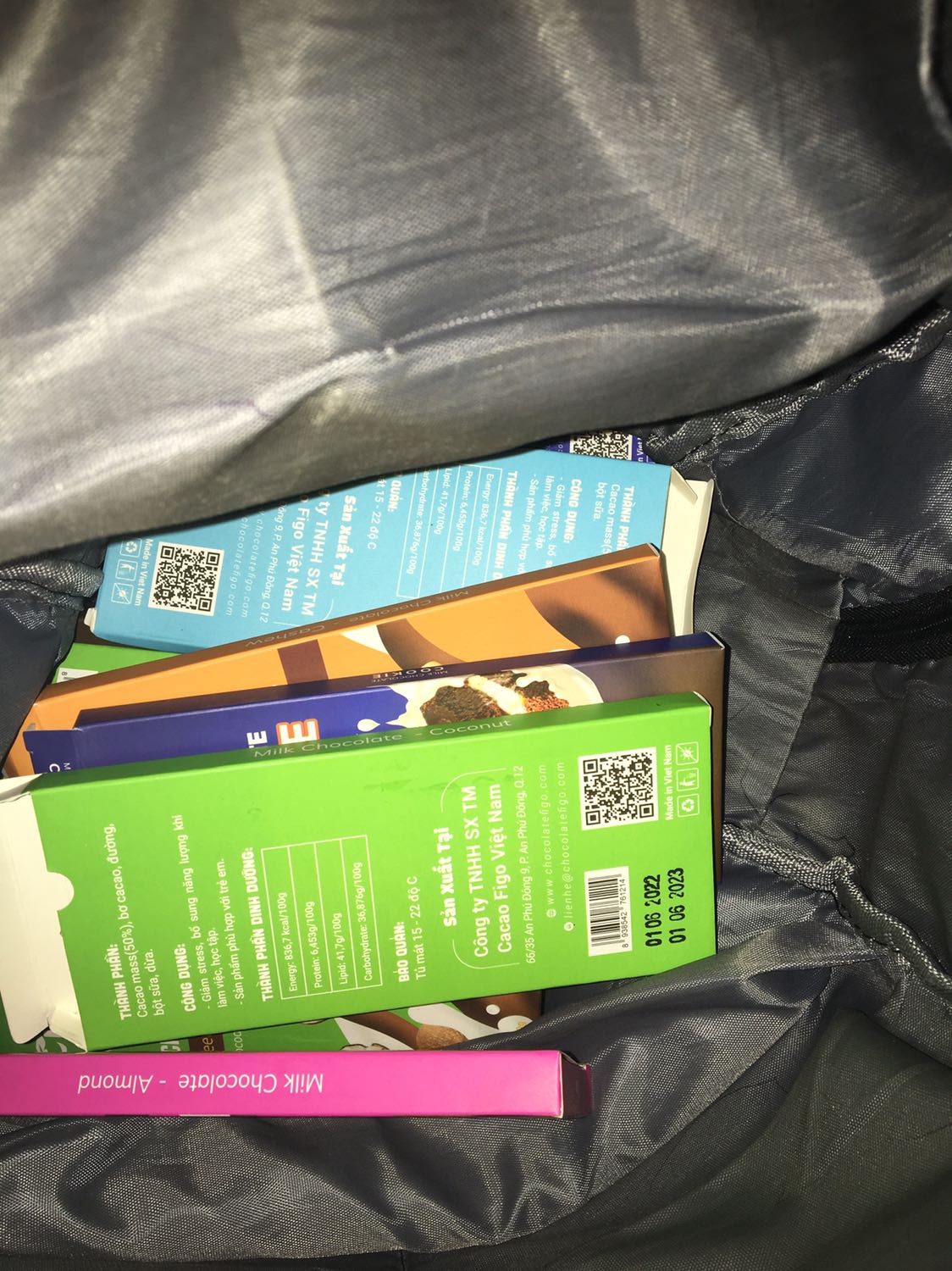 Sản phẩm ko dính chặt tầm tháng bong ra